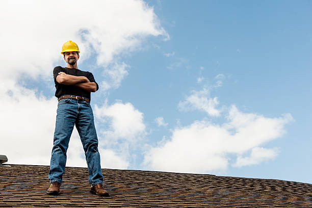 Best Roof Gutter Cleaning  in Oconomowoc, WI